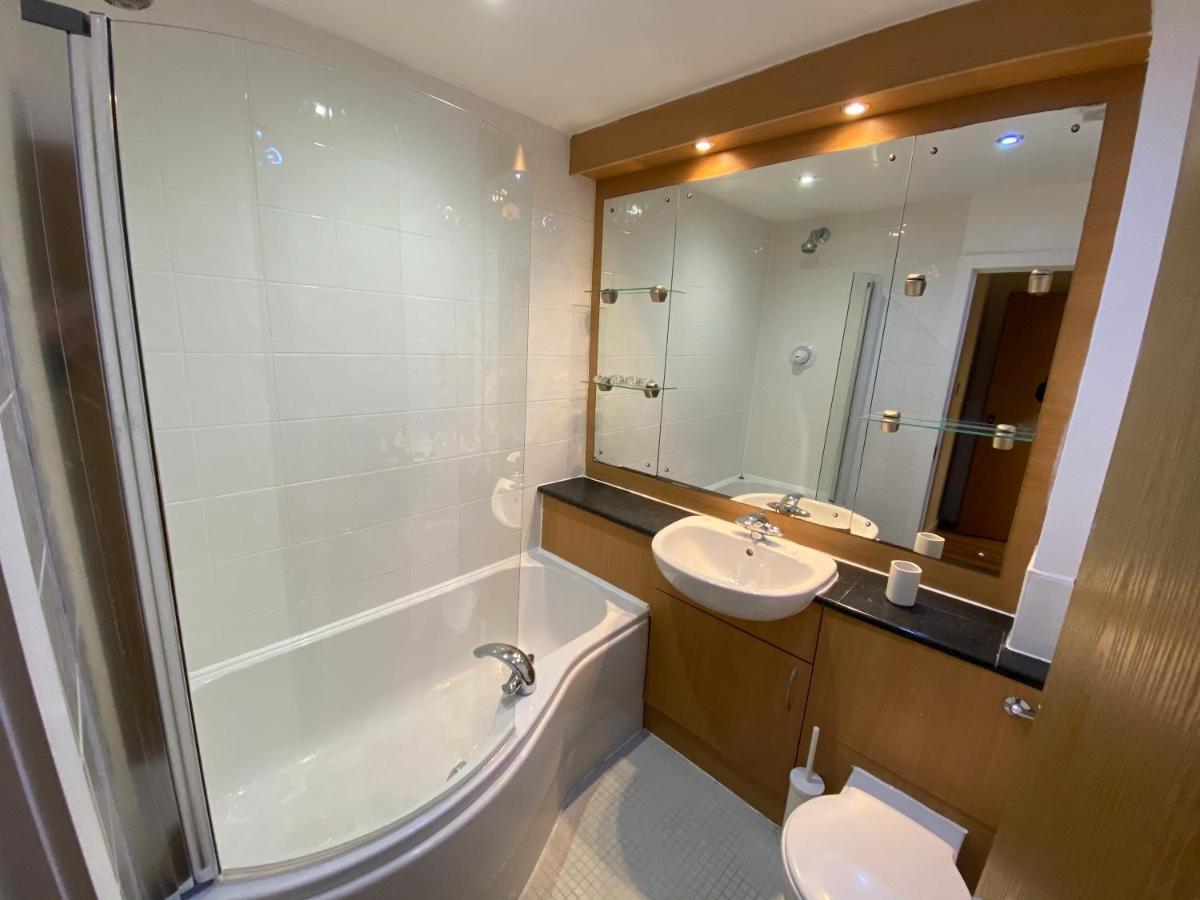 Large 5-Bed City Centre Townhouse With Secure Parking Manchester Exteriör bild