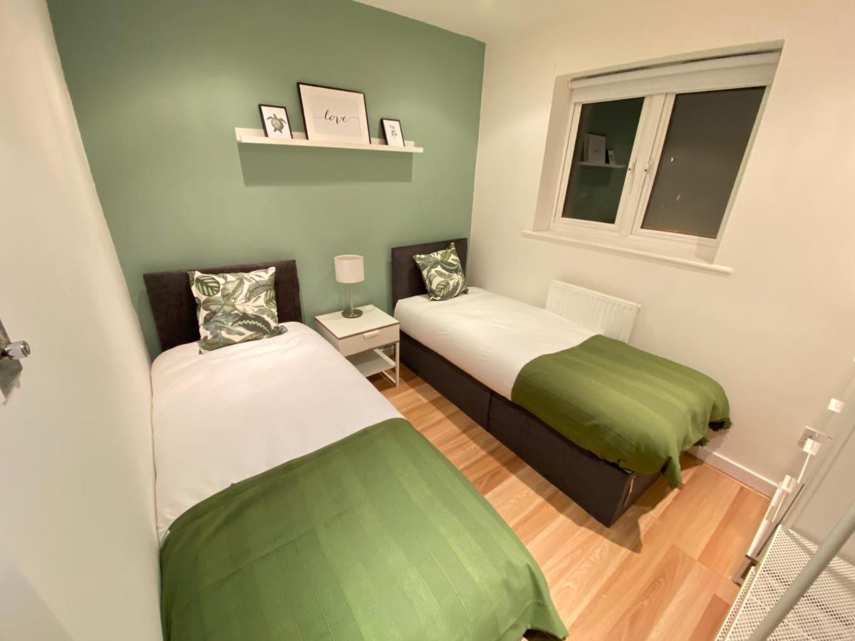 Large 5-Bed City Centre Townhouse With Secure Parking Manchester Exteriör bild