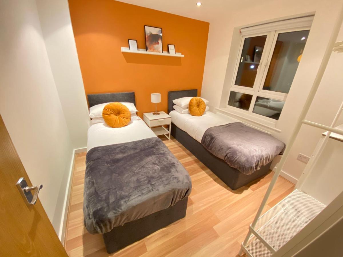 Large 5-Bed City Centre Townhouse With Secure Parking Manchester Exteriör bild